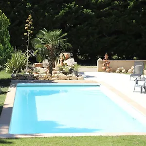 https://duplex-de-charme-au-coeur-de-la-provence.fr-provencehotel.com