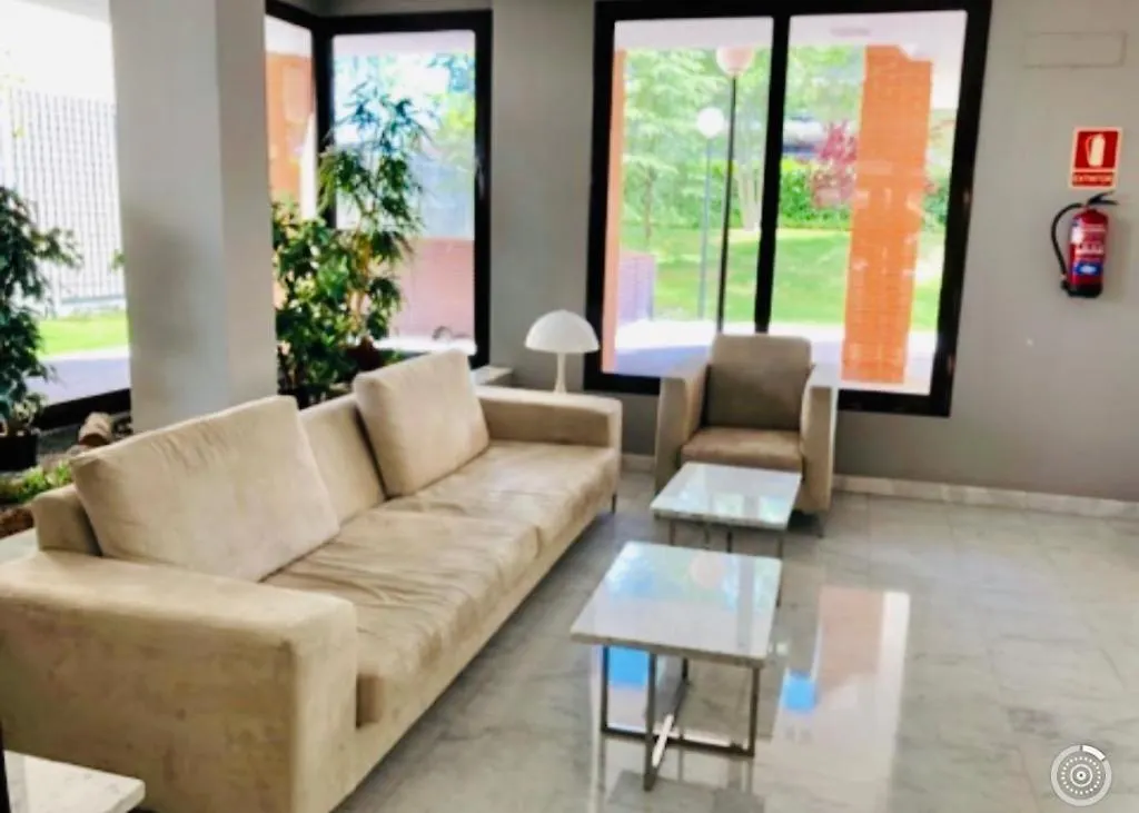 Suites Madrid Belfast 13 Ifema Airport Appartamento