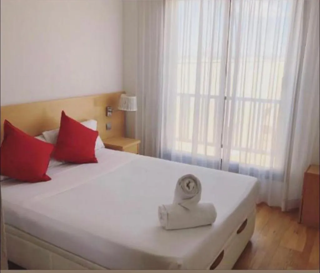 Suites Madrid Belfast 13 Ifema Airport